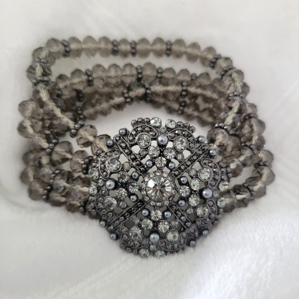 Transparent Beaded Pendant Bracelet